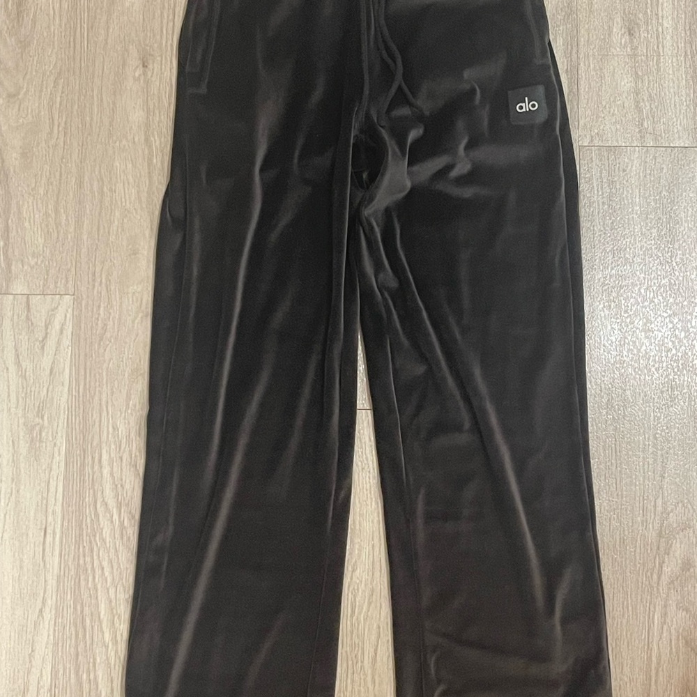 ALO Yoga Women’s Track pants